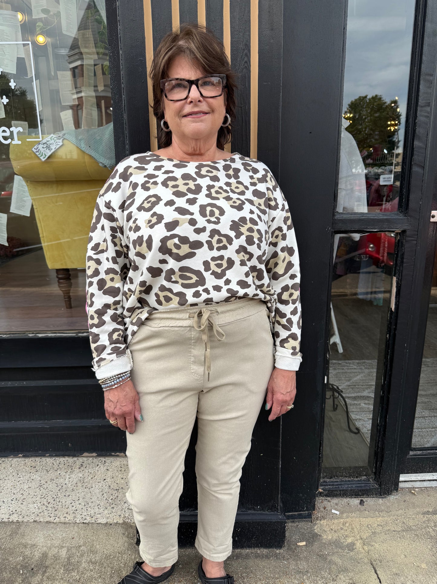 Long Sleeve Leopard Print Sweatshirt