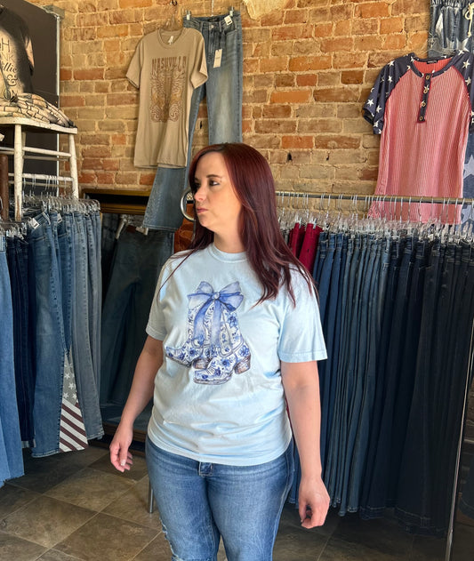 short sleeve light blue Tee with floral boot