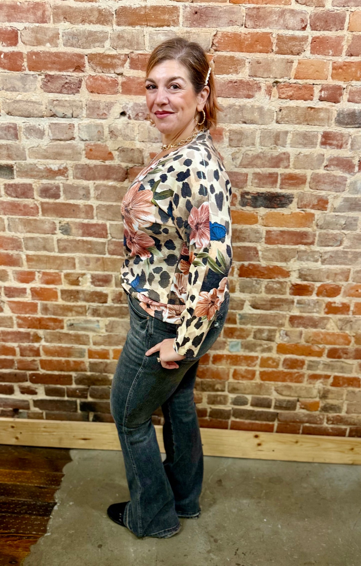 Yolly Leopard Floral Top PM034 – La Tour Salon of Paris