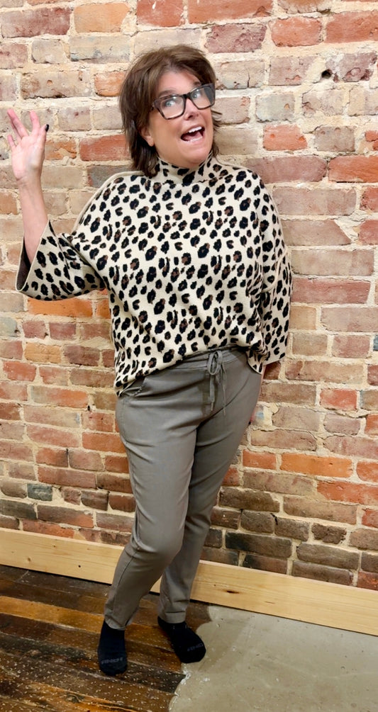 Gray Magic Pants - La tour Salon of Paris