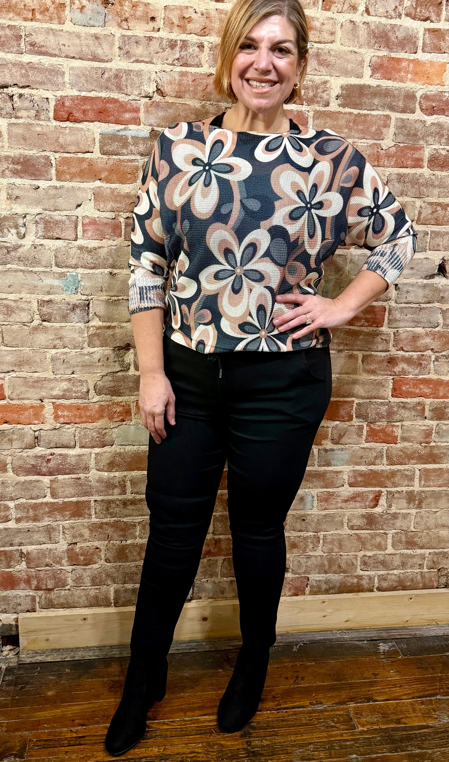 Navy Retro Floral Sweater – La Tour Salon of Paris