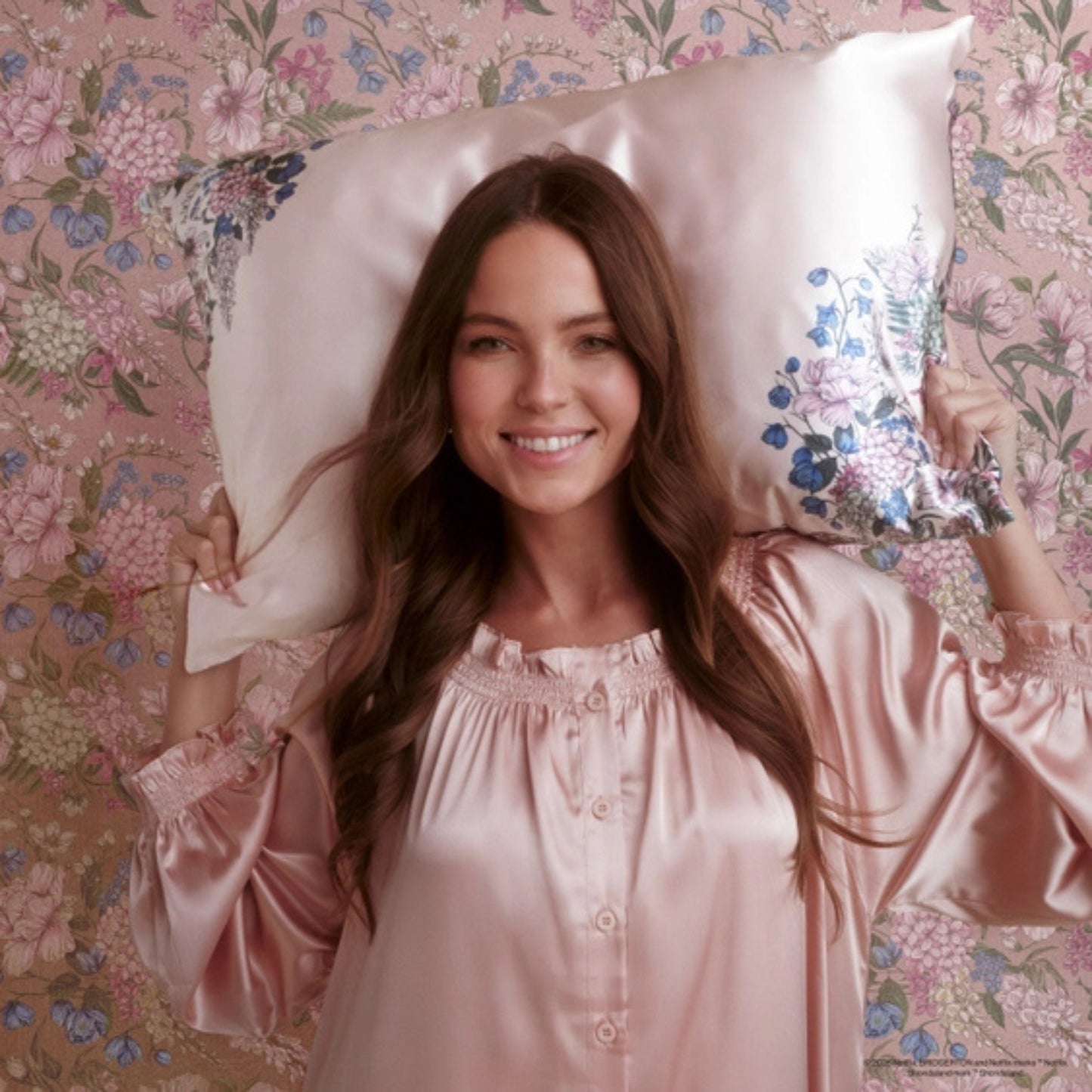 Bridgerton x Kitsch Satin Pillowcase – Wisteria Pink