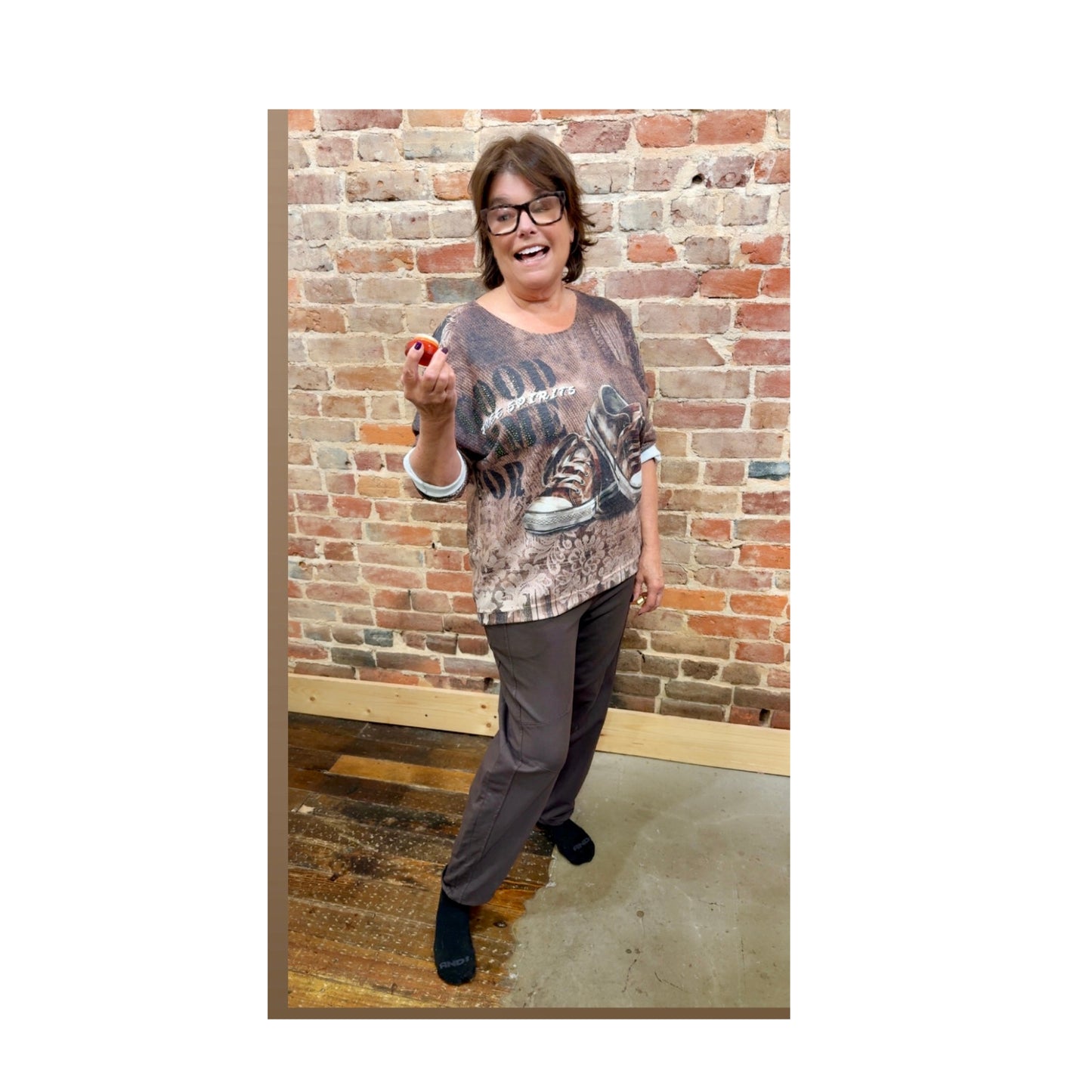 Graphic Sneaker Top PM010 – La Tour Salon of Paris