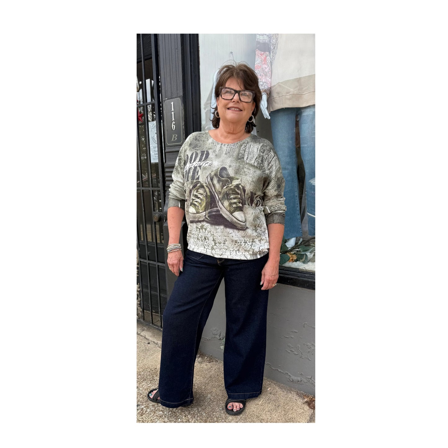 Graphic Sneaker Top PM010 – La Tour Salon of Paris